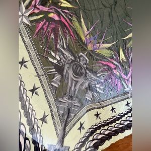 COPY - Givenchy printed scarf Megatron